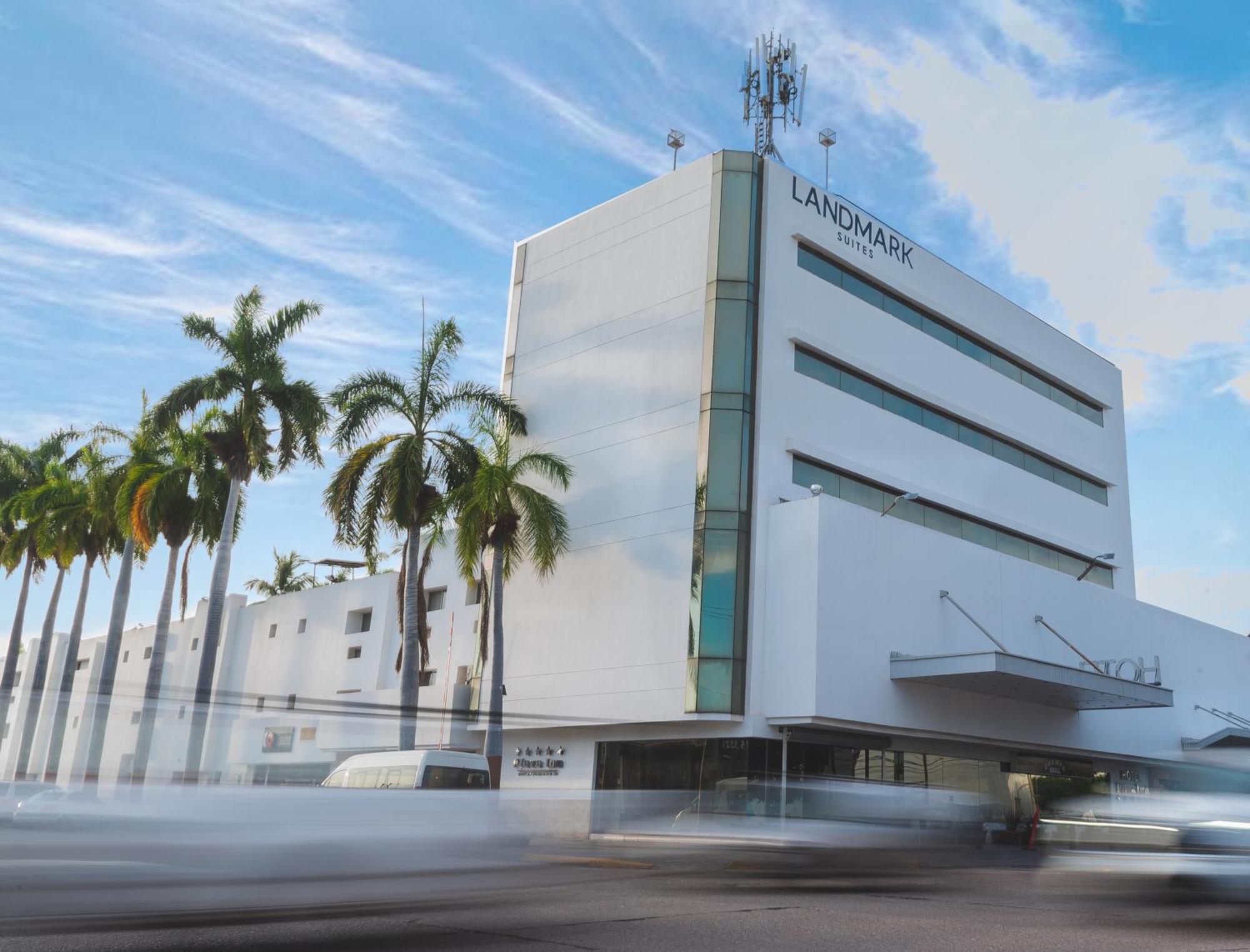 Landmark Suites By Balderrama Hotel Collection 洛斯莫奇斯 外观 照片
